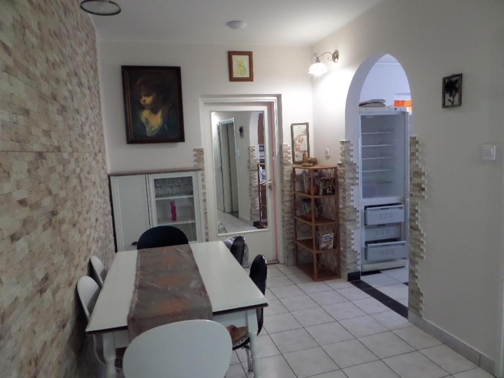 Bori Apartmanok Hajduszoboszlo Luaran gambar
